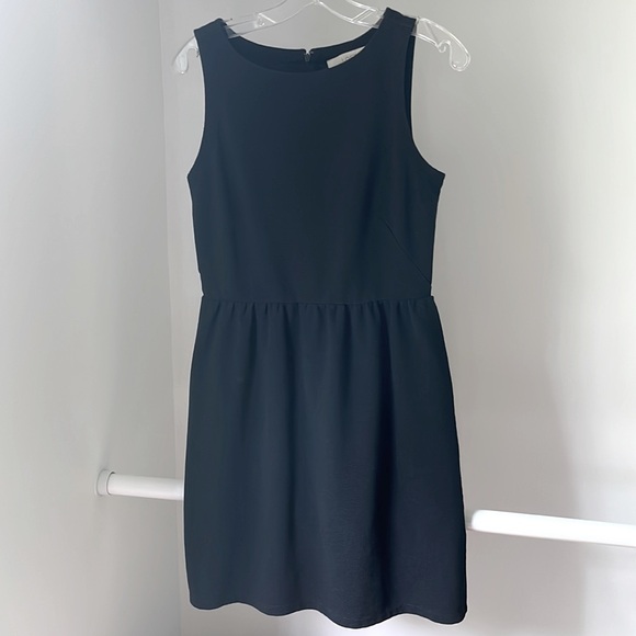 LOFT Size 4 Black Sleeveless Dress - Picture 1 of 8